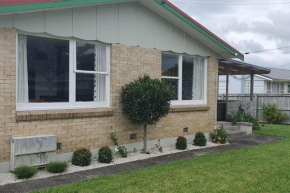 Sunny Room on Thomas, Waihi